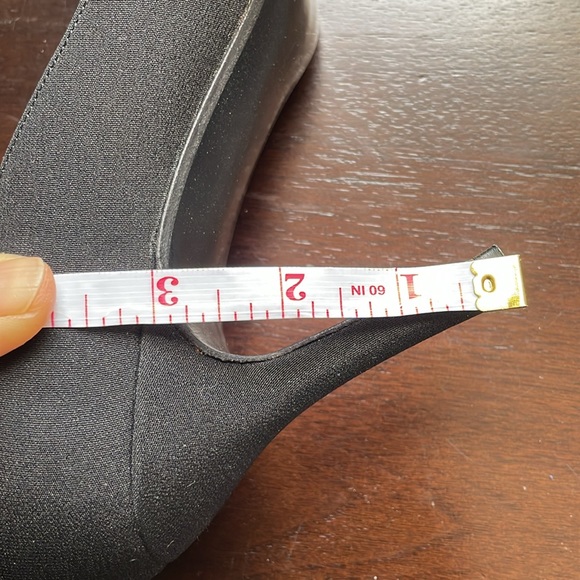 STUART WEITZMAN. Pump shoes - Picture 6 of 7